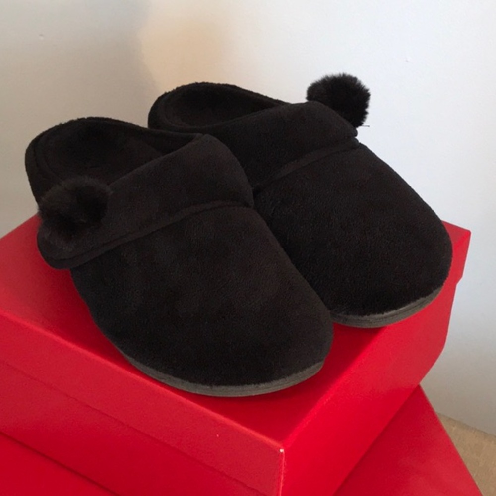 VIONIC slippers Sz 6 Black NWOT